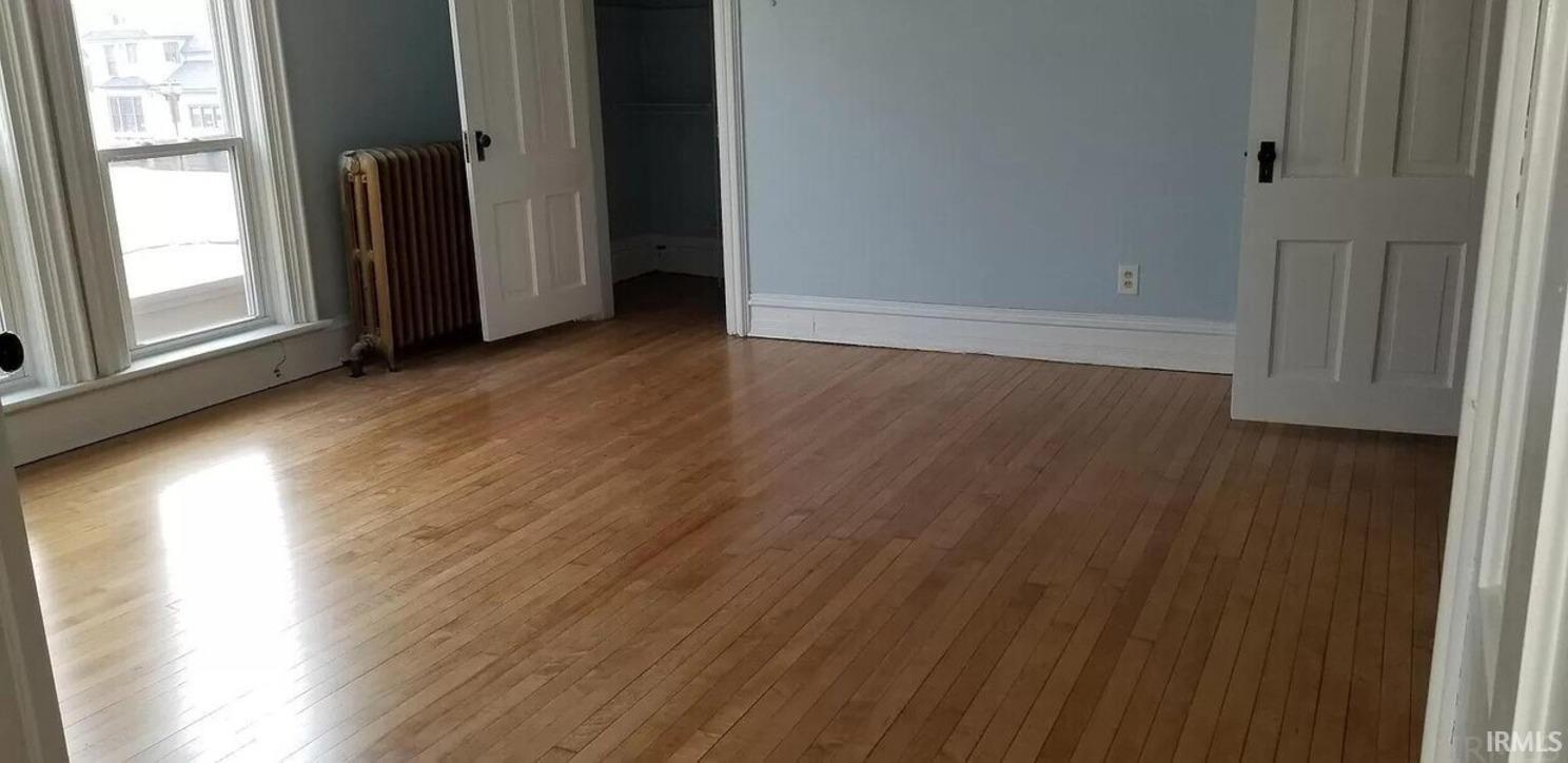 209 S 2nd Street Elkhart IN 46516