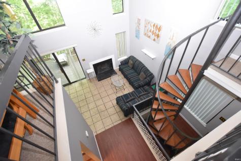 9022 S Pointe Ridge Lane Bloomington IN 47401