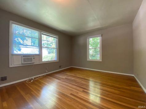 913 S Lincoln Street Bloomington IN 47401