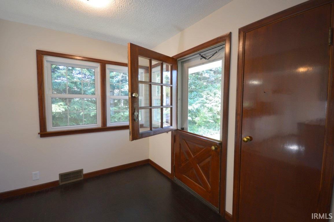 1120 Worthmore Avenue Elkhart IN 46514