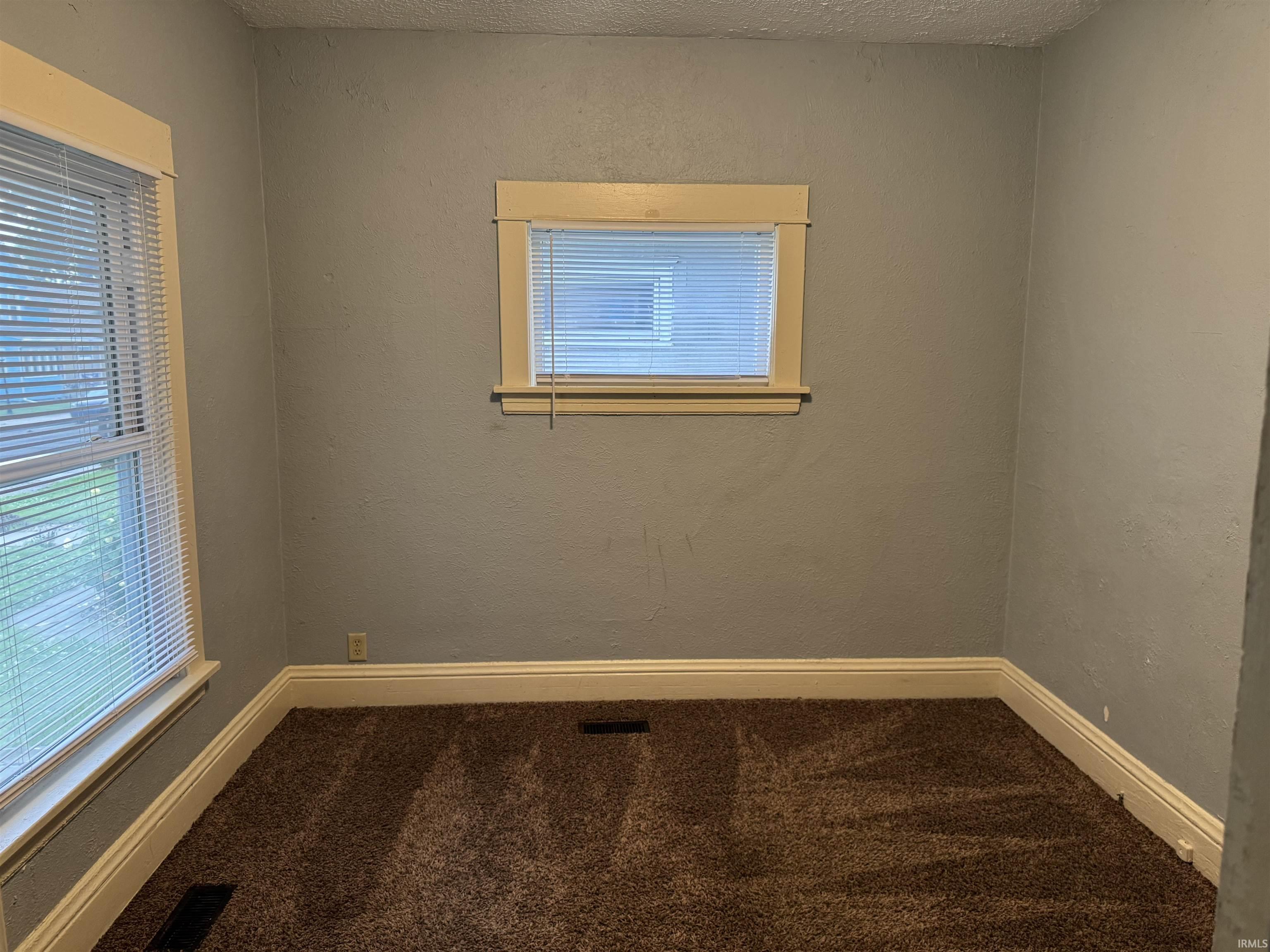 1149 E Indiana Avenue South Bend IN 46613