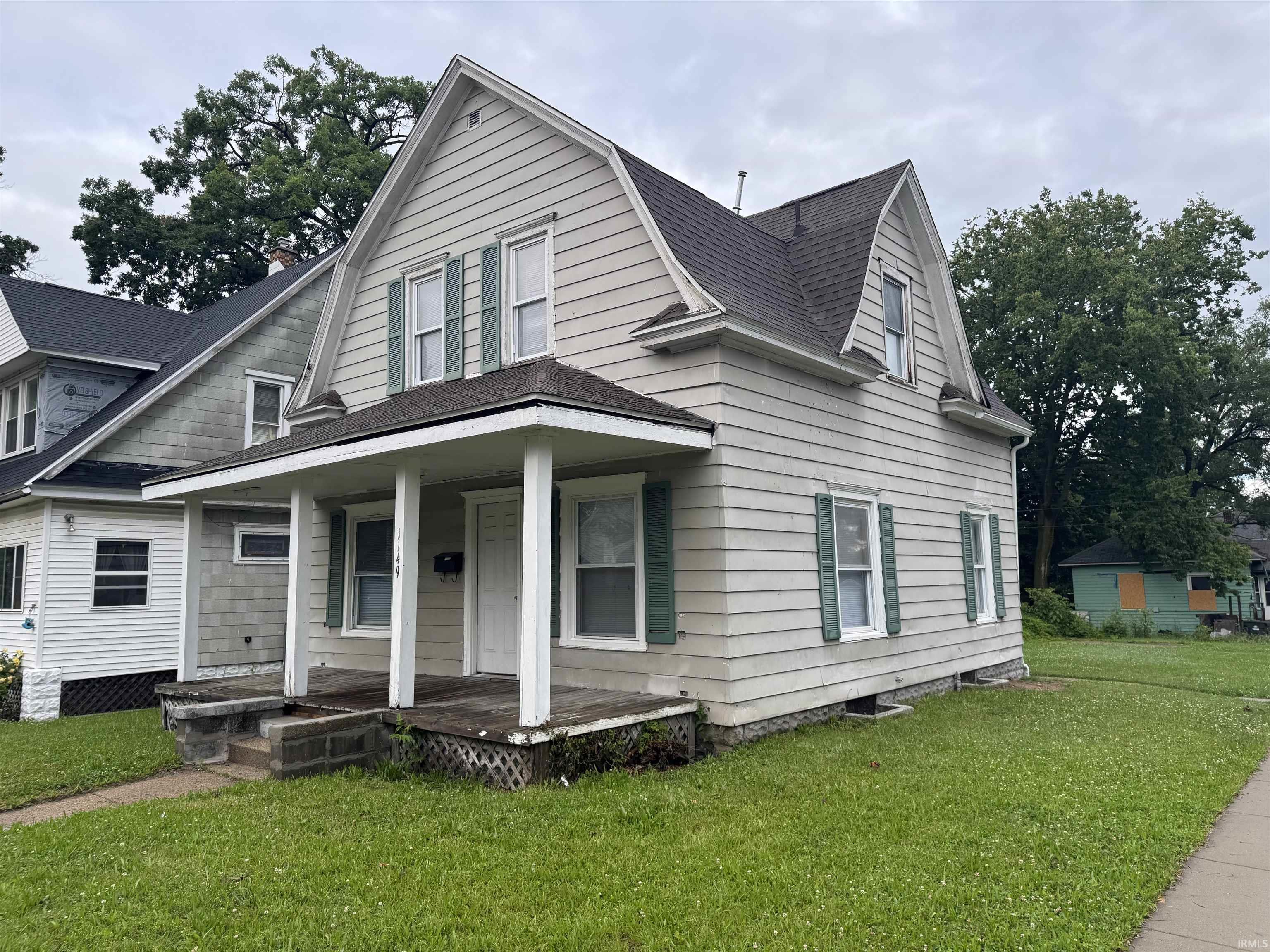 1149 E Indiana Avenue South Bend IN 46613
