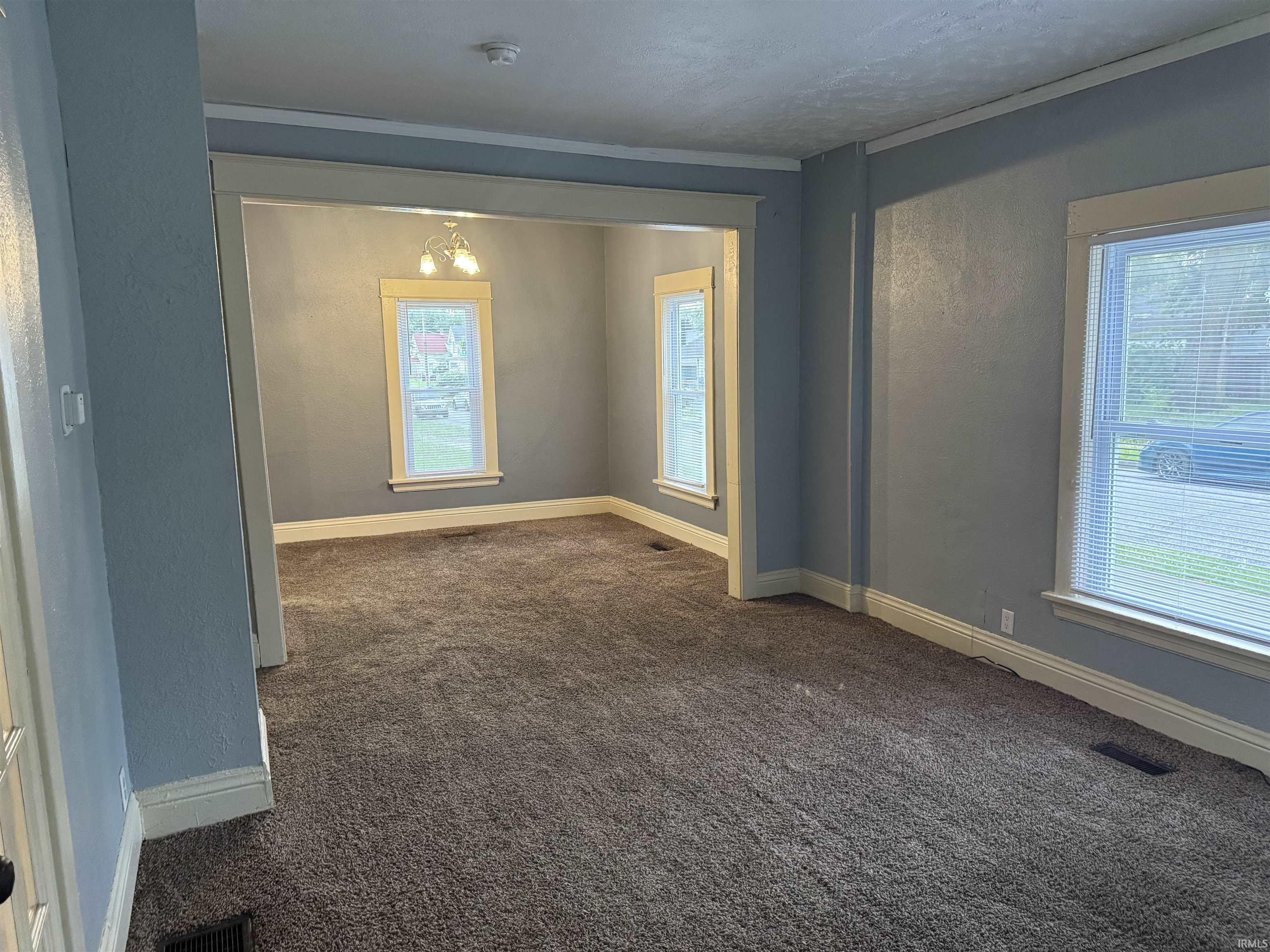 1149 E Indiana Avenue South Bend IN 46613