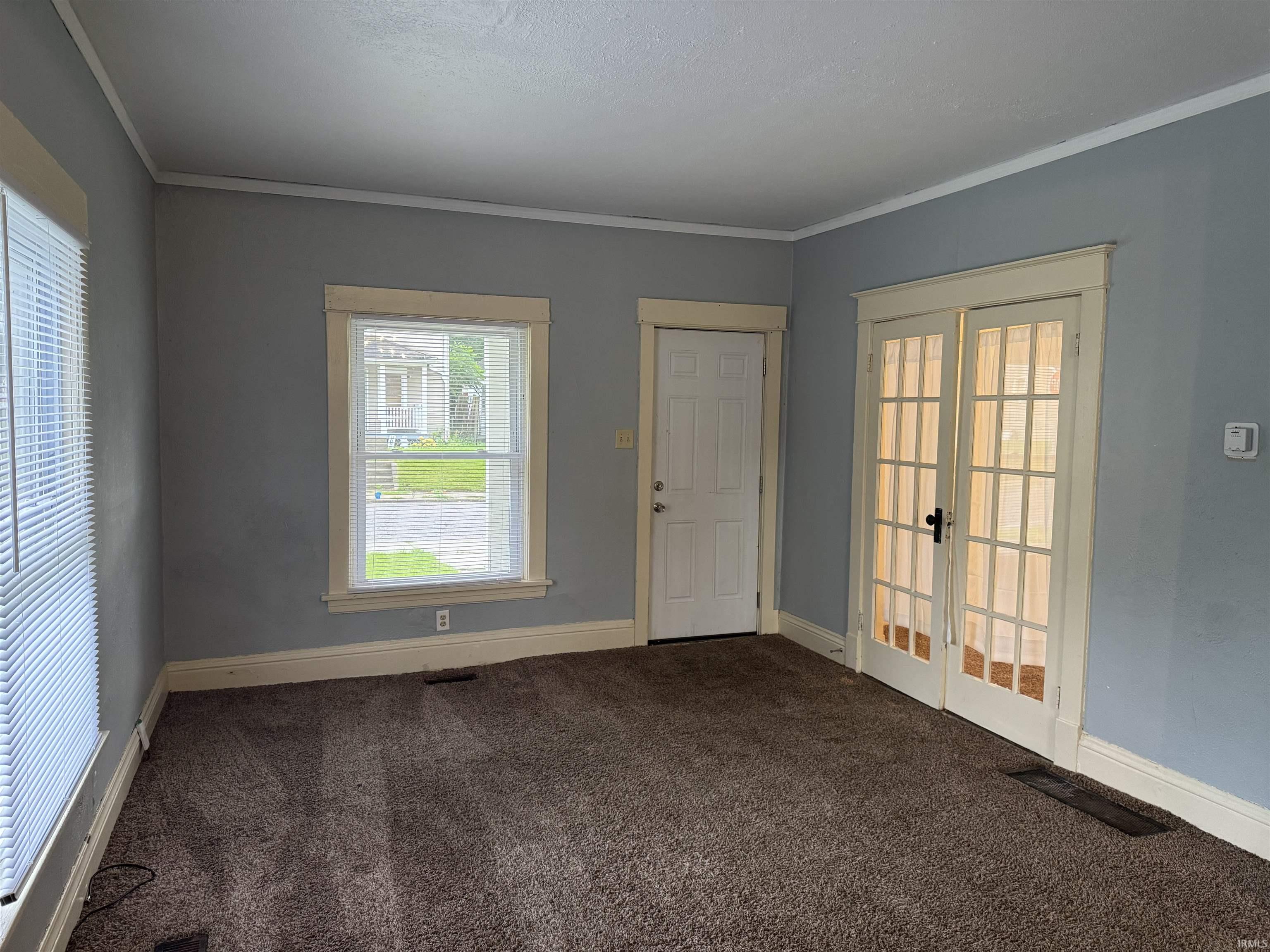 1149 E Indiana Avenue South Bend IN 46613
