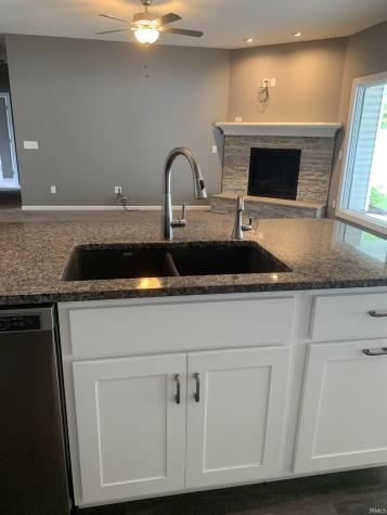 15463 Canyon Bay Run Fort Wayne IN 46845