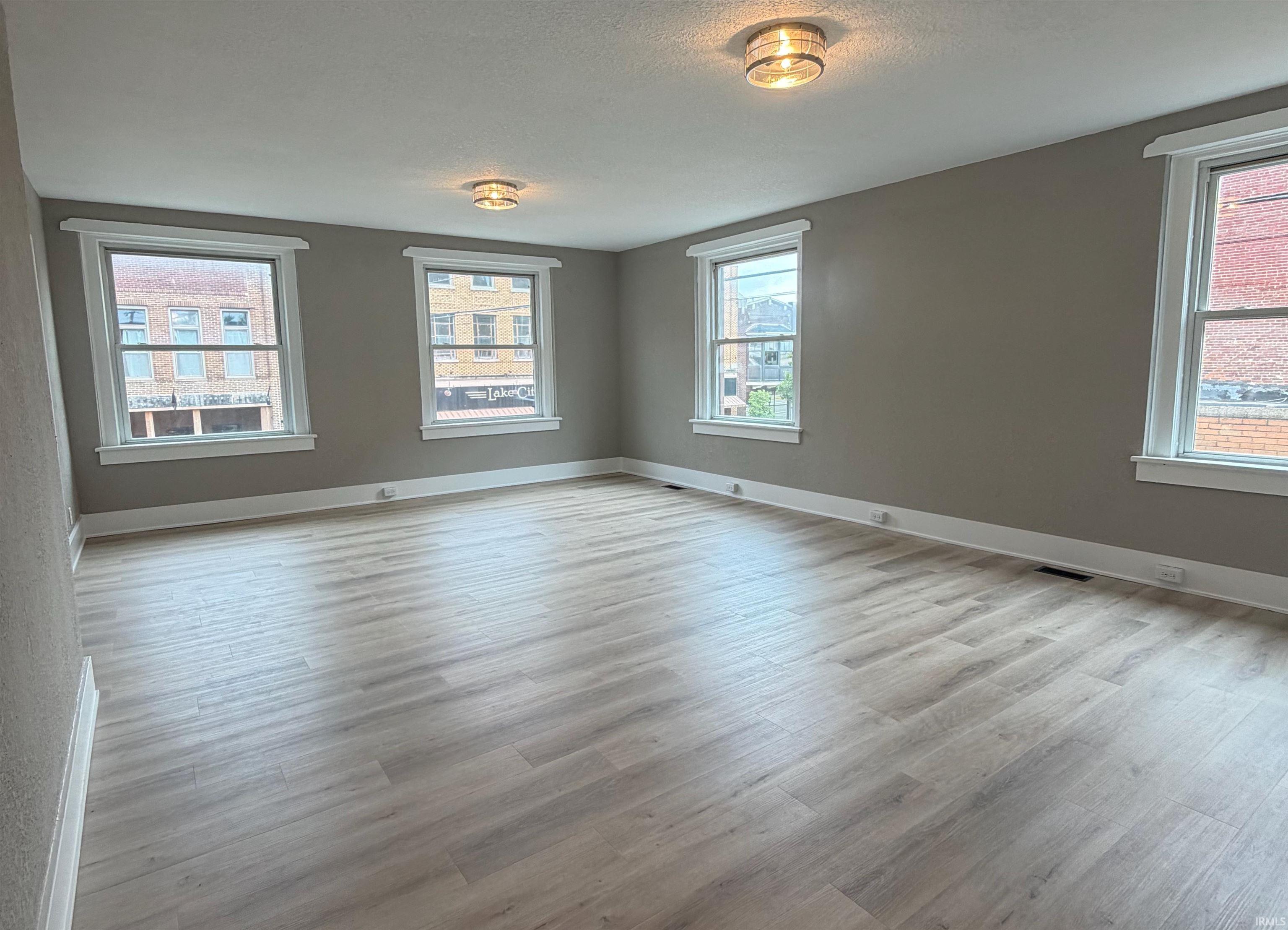 112 E Center Street Warsaw IN 46580