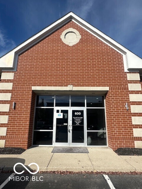 6905 E 96th Street Indianapolis IN 46250