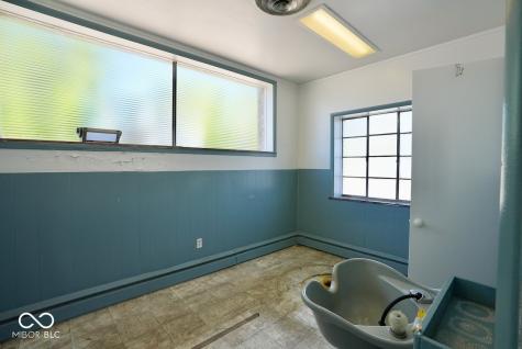 105 S Madison Avenue Greenwood IN 46142