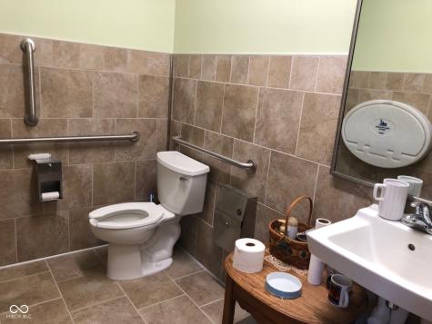 702 W Trafalgar Pointe Way Trafalgar IN 46181