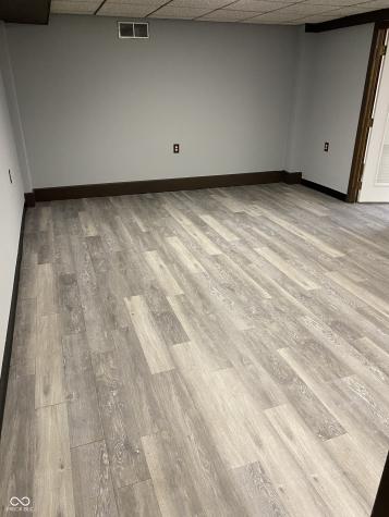 11903 E Welland Street Cumberland IN 46229