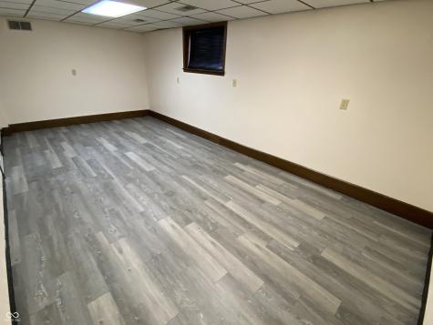 11903 E Welland Street Cumberland IN 46229