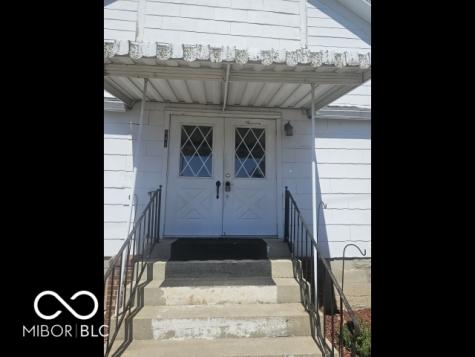 148 E Howard Street Parker City IN 47368