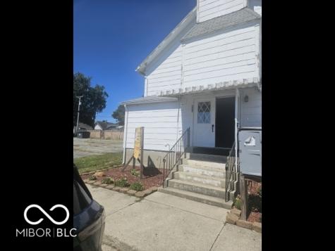 148 E Howard Street Parker City IN 47368