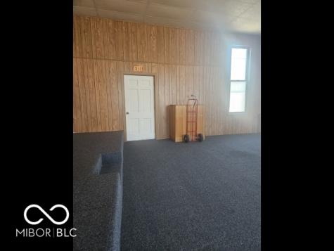 148 E Howard Street Parker City IN 47368