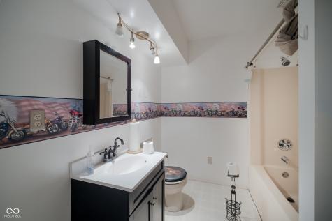 2305 Cottage Avenue Columbus IN 47201