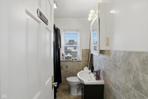 1109 N Shadeland Avenue Indianapolis IN 46219