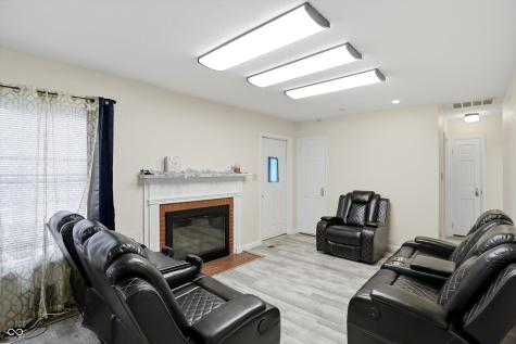 1109 N Shadeland Avenue Indianapolis IN 46219