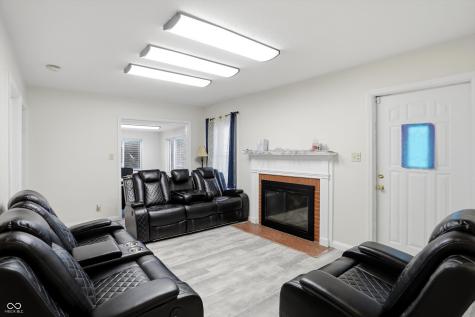1109 N Shadeland Avenue Indianapolis IN 46219