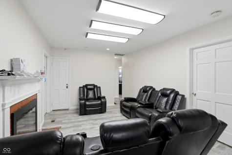 1109 N Shadeland Avenue Indianapolis IN 46219