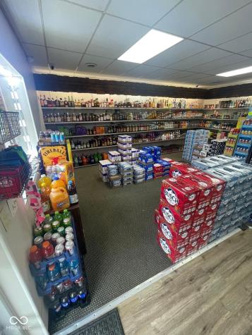 2870 S State Road 61 Road Winslow IN 47598