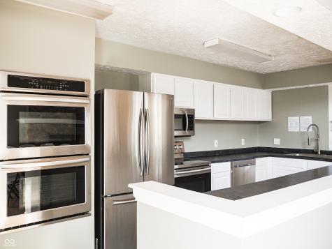 10601 Cumberland Road Fishers IN 46037