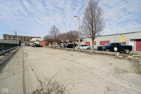 822 N Illinois Street Indianapolis IN 46204