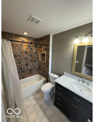 3712 E Washington Street Indianapolis IN 46201