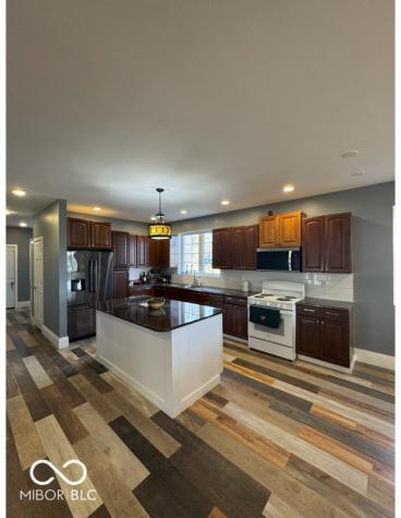 3712 E Washington Street Indianapolis IN 46201