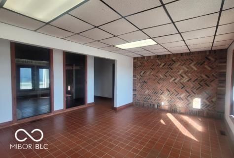 111 Aiken Street Hope IN 47246