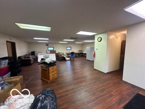 7981 E 250 N Hartford City IN 47348