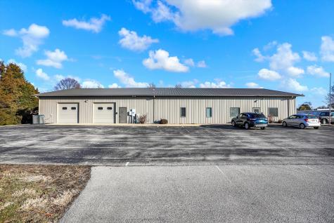 1502 Southpark Court Columbus IN 47201