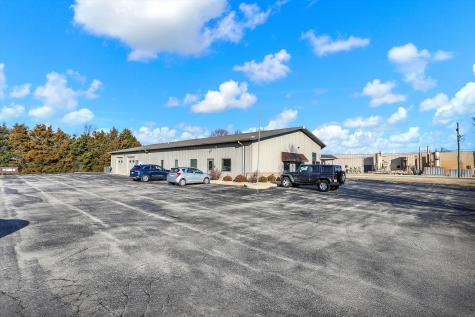 1502 Southpark Court Columbus IN 47201