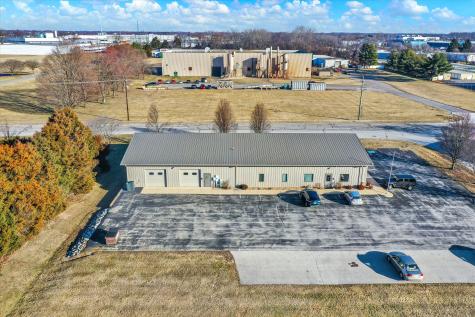 1502 Southpark Court Columbus IN 47201