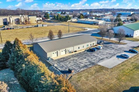 1502 Southpark Court Columbus IN 47201