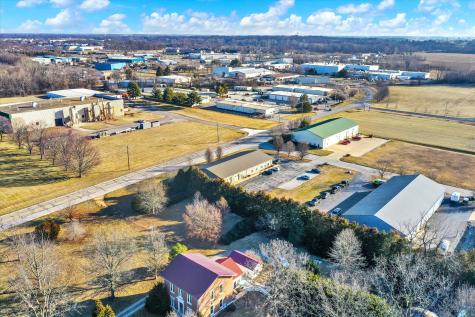 1502 Southpark Court Columbus IN 47201