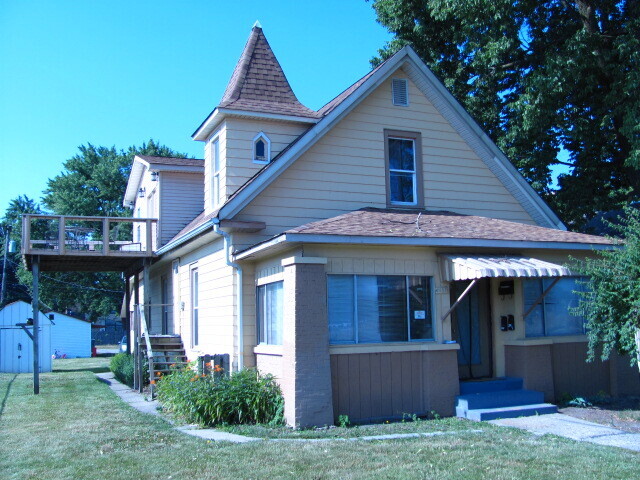 2927 W Washington Street Indianapolis IN 46222