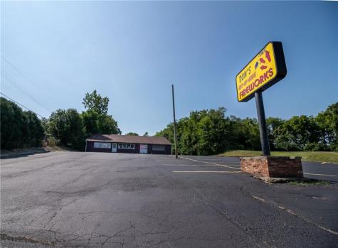 613 E State Road 44 Shelbyville IN 46176