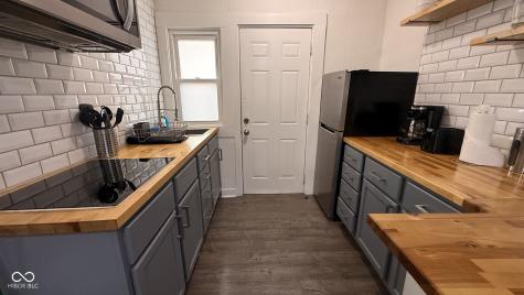 5724 Julian Avenue Indianapolis IN 46219