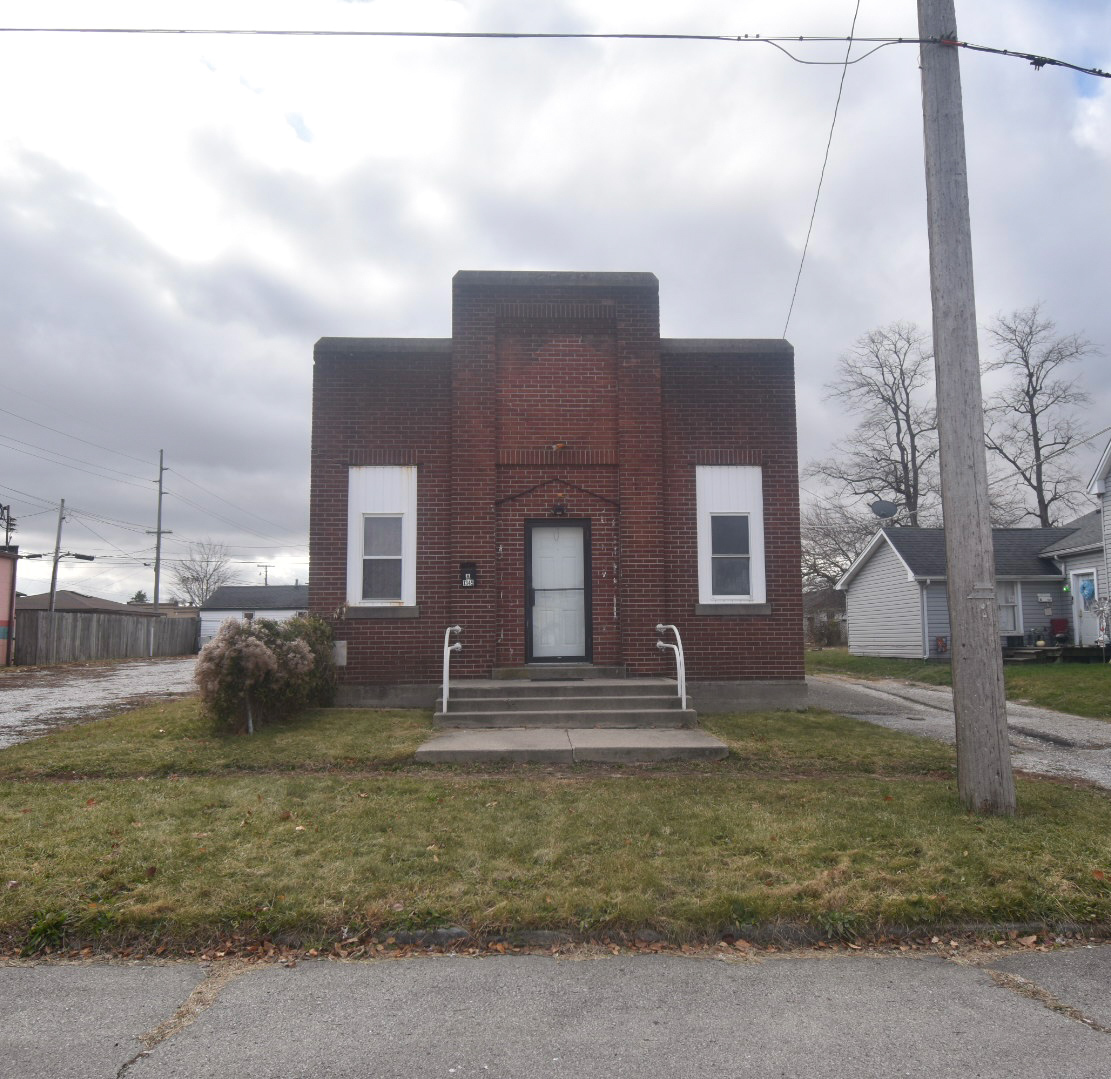 1349 S B Street Elwood IN 46036