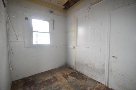 1349 S B Street Elwood IN 46036