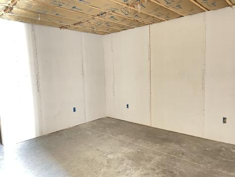 2056 N 4th Street Terre Haute IN 47804