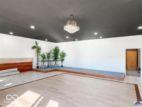 218 Maple Avenue Terre Haute IN 47804