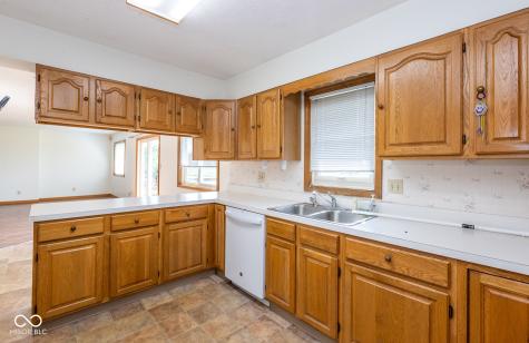 6145 N 400 W Fairland IN 46126