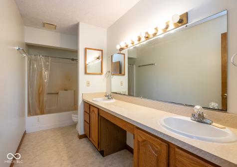 6145 N 400 W Fairland IN 46126