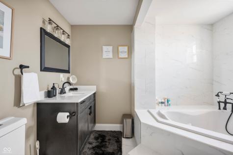 1041 S East Street Indianapolis IN 46225