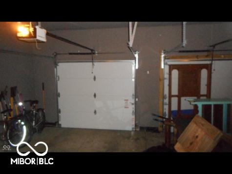 7716-7718 Michigan Road Indianapolis IN 46268