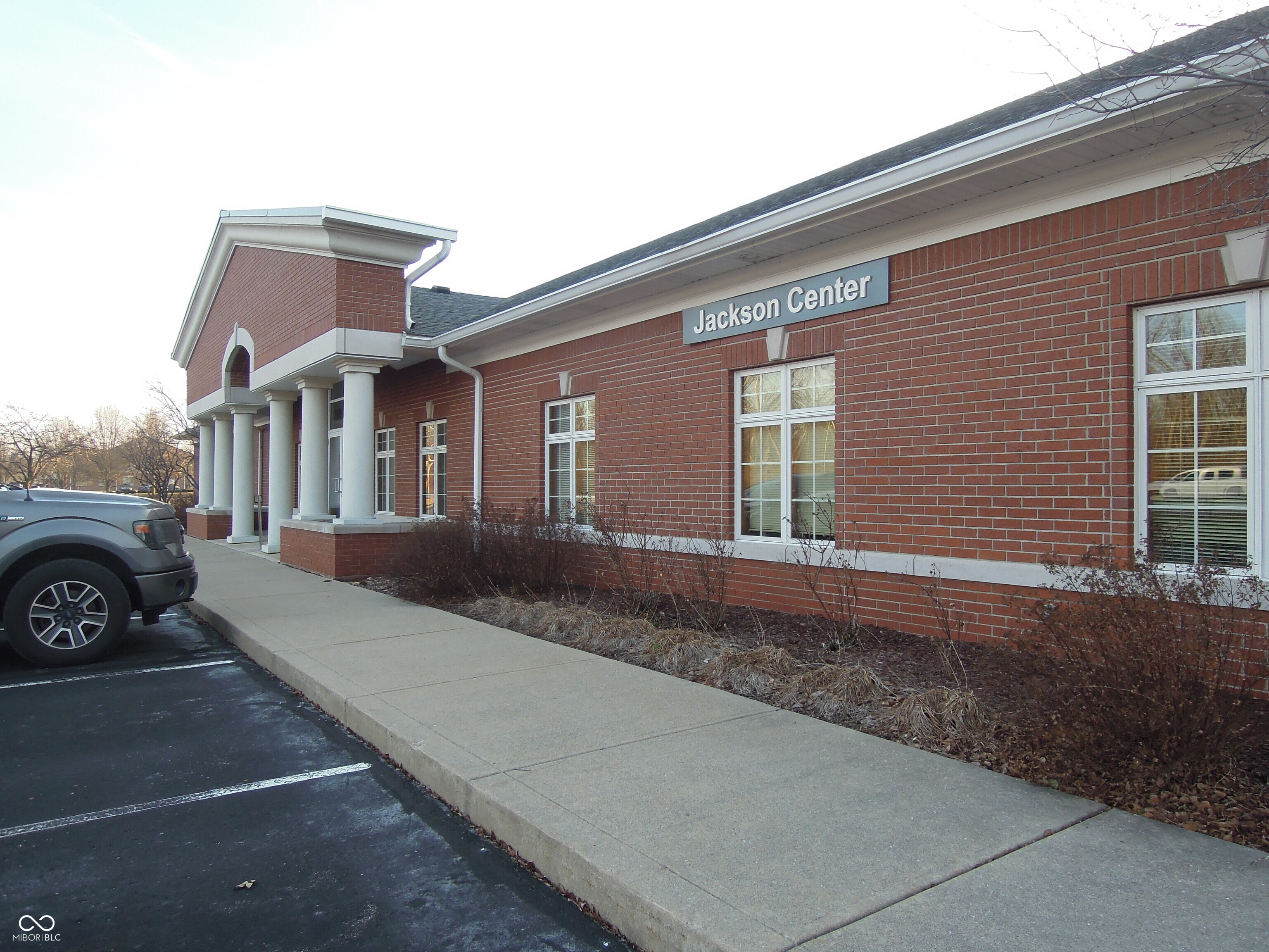 802-808 N Samuel Moore Parkway Mooresville IN 46158