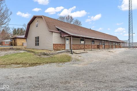 61 E 150 S Crawfordsville IN 47933