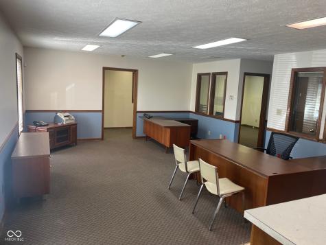 7512 Madison Avenue Indianapolis IN 46227
