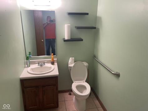 7512 Madison Avenue Indianapolis IN 46227